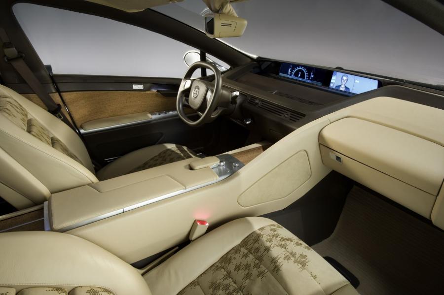  Mercedes-Benz F700 Concept 2007 года  (фото 35 из 41)